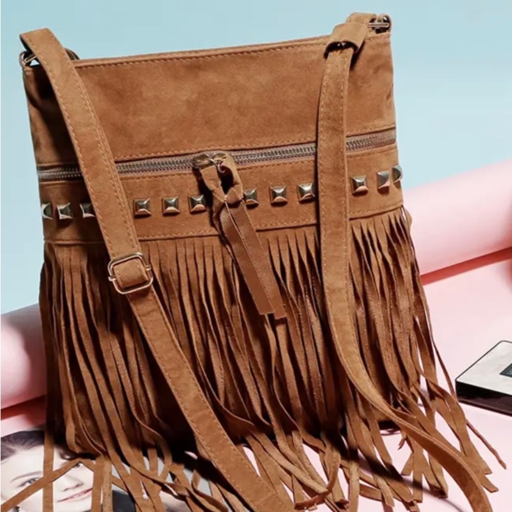 Crossbody rivet tassel - Picture 2 of 3